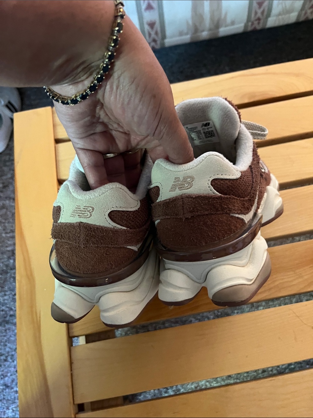 New Balance - Picture 2 of 4